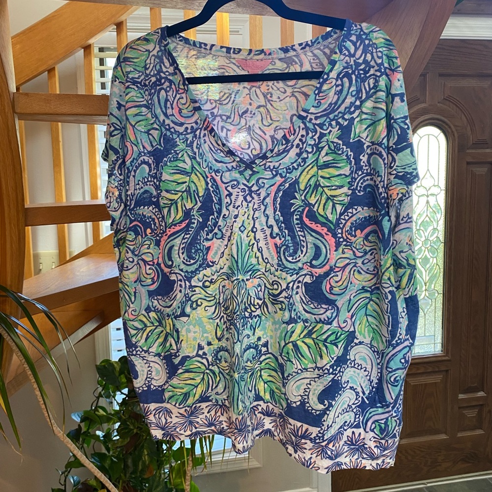 Lilly Pulitzer - light weight beach cover up